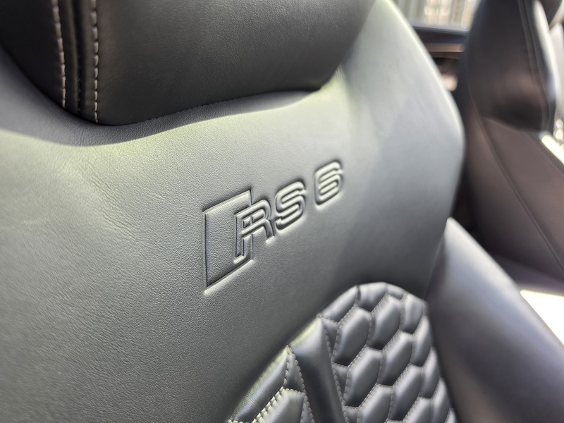 Audi 4.0 TFSI V8 Estate 5dr Petrol Tiptronic quattro Euro 5 (s/s) (560 ps)