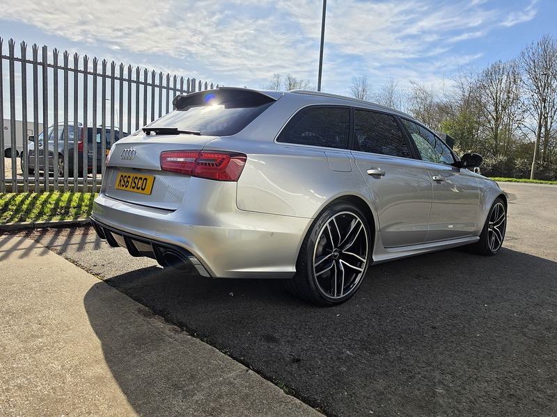 Audi 4.0 TFSI V8 Estate 5dr Petrol Tiptronic quattro Euro 5 (s/s) (560 ps)