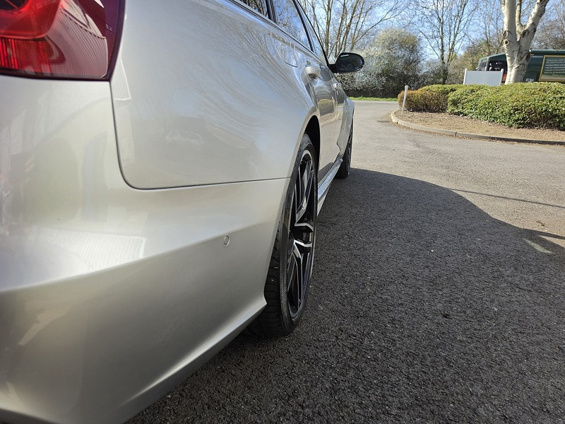 Audi 4.0 TFSI V8 Estate 5dr Petrol Tiptronic quattro Euro 5 (s/s) (560 ps)