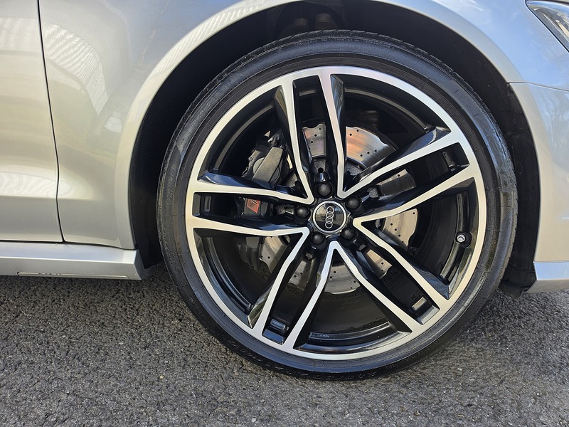 Audi 4.0 TFSI V8 Estate 5dr Petrol Tiptronic quattro Euro 5 (s/s) (560 ps)
