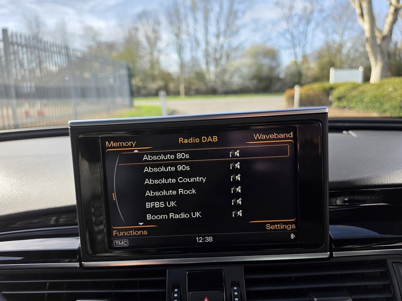 Audi 4.0 TFSI V8 Estate 5dr Petrol Tiptronic quattro Euro 5 (s/s) (560 ps)