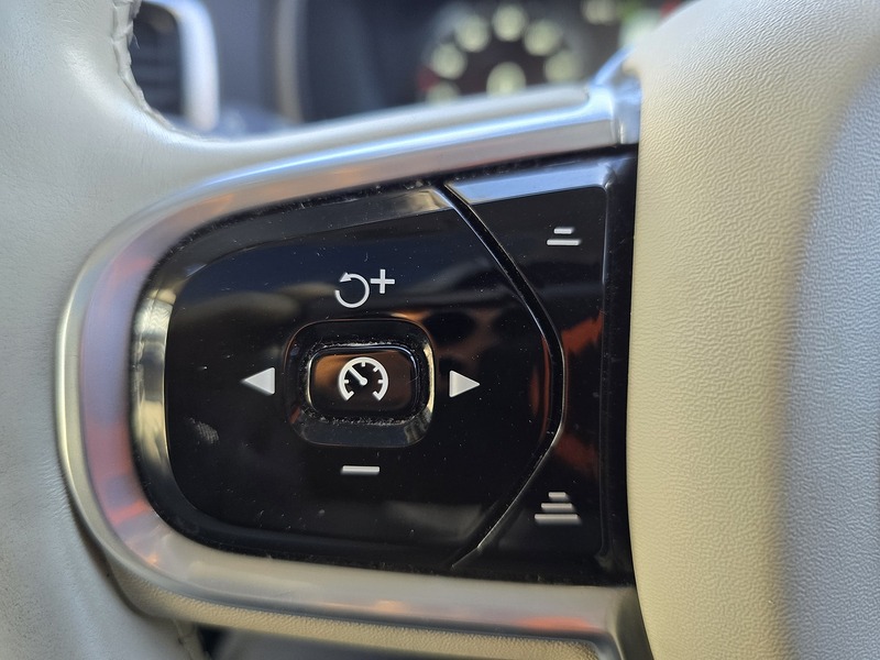 Volvo D5 Powerpulse Inscription Pro Awd 2.0 5dr Estate Automatic Diesel