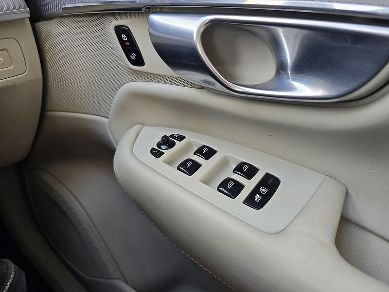 Volvo D5 Powerpulse Inscription Pro Awd 2.0 5dr Estate Automatic Diesel