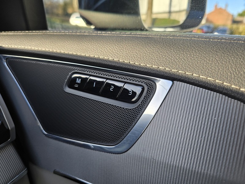 Volvo D5 Powerpulse Inscription Pro Awd 2.0 5dr Estate Automatic Diesel