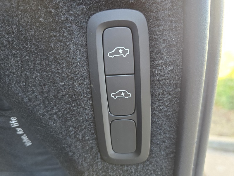 Volvo D5 Powerpulse Inscription Pro Awd 2.0 5dr Estate Automatic Diesel