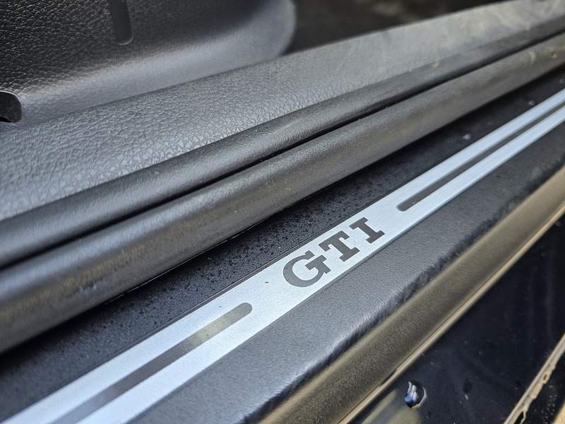 Volkswagen 1.4 TSI GTI Hatchback 3dr Petrol DSG Euro 5 (180 ps)