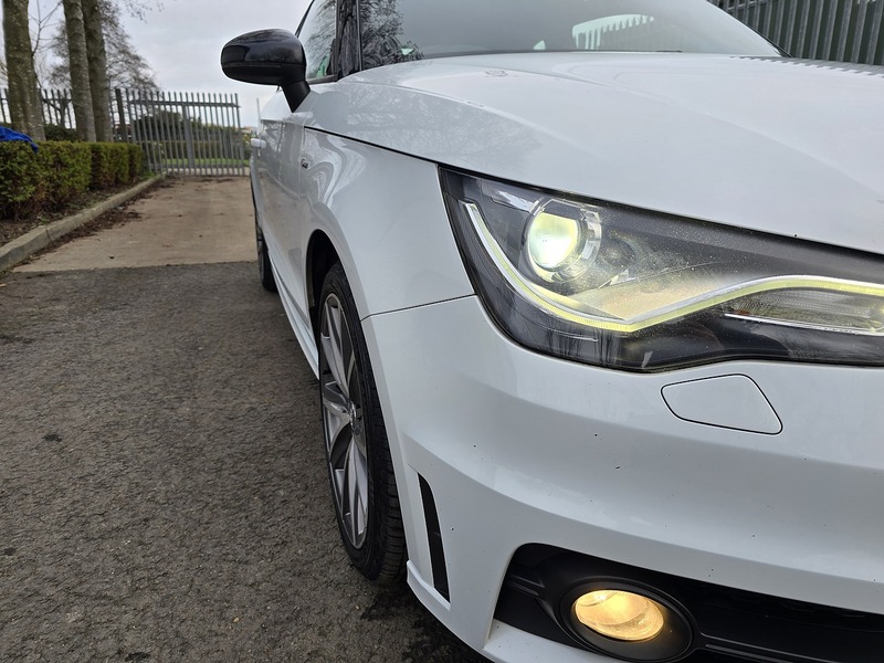 Audi 1.6 TDI S line Style Edition Hatchback 3dr Diesel Manual Euro 5 (s/s) (105 ps)