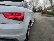 Audi A1 TDI S line Style Edition 
