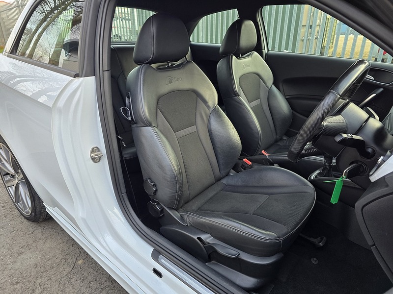 Audi 1.6 TDI S line Style Edition Hatchback 3dr Diesel Manual Euro 5 (s/s) (105 ps)