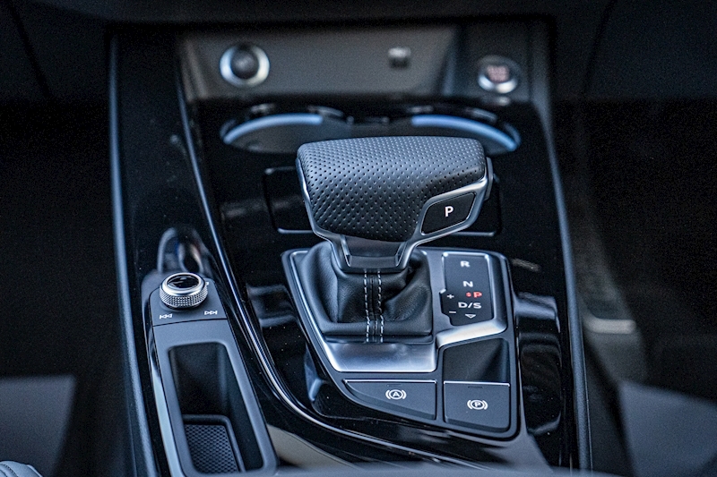 Audi 2.0 TDI 40 Black Edition Estate 5dr Diesel S Tronic quattro Euro 6 (s/s) (204 ps)