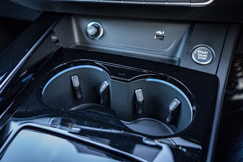 Audi 2.0 TDI 40 Black Edition Estate 5dr Diesel S Tronic quattro Euro 6 (s/s) (204 ps)