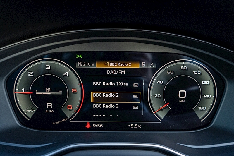 Audi 2.0 TDI 40 Black Edition Estate 5dr Diesel S Tronic quattro Euro 6 (s/s) (204 ps)