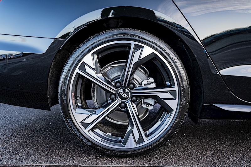 Audi 2.0 TDI 40 Black Edition Estate 5dr Diesel S Tronic quattro Euro 6 (s/s) (204 ps)