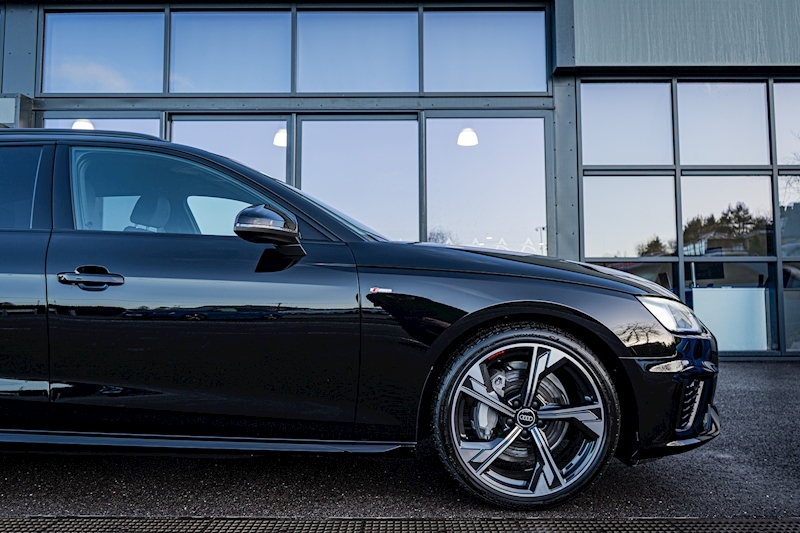 Audi 2.0 TDI 40 Black Edition Estate 5dr Diesel S Tronic quattro Euro 6 (s/s) (204 ps)