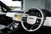 Land Rover 3.0 D300 MHEV Dynamic SE SUV 5dr Diesel Auto 4WD Euro 6 (s/s) (300 ps)