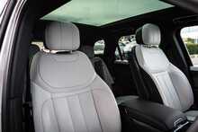 Land Rover 3.0 D300 MHEV Dynamic SE SUV 5dr Diesel Auto 4WD Euro 6 (s/s) (300 ps)