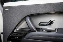 Land Rover 3.0 D300 MHEV Dynamic SE SUV 5dr Diesel Auto 4WD Euro 6 (s/s) (300 ps)