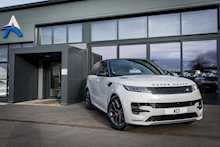 Land Rover 3.0 D300 MHEV Dynamic SE SUV 5dr Diesel Auto 4WD Euro 6 (s/s) (300 ps)