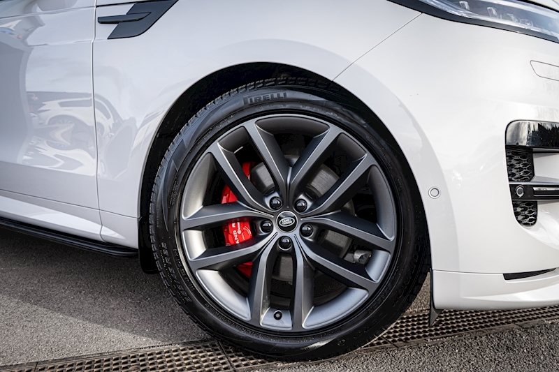 Land Rover 3.0 D300 MHEV Dynamic SE SUV 5dr Diesel Auto 4WD Euro 6 (s/s) (300 ps)