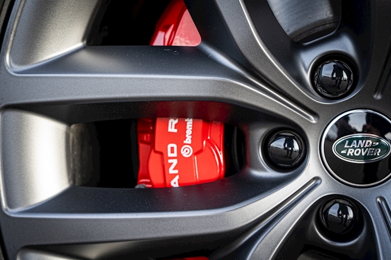 Land Rover 3.0 D300 MHEV Dynamic SE SUV 5dr Diesel Auto 4WD Euro 6 (s/s) (300 ps)