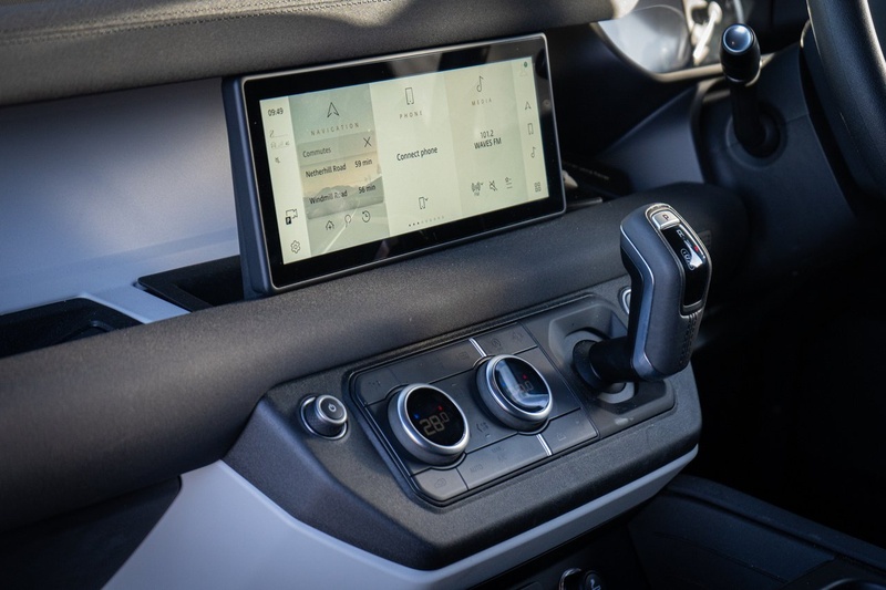 Land Rover 3.0 D250 MHEV Hard Top 5dr Diesel Auto 4WD Euro 6 (s/s) (250 ps)