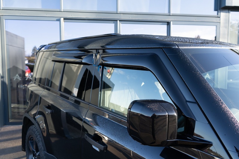 Land Rover 3.0 D250 MHEV Hard Top 5dr Diesel Auto 4WD Euro 6 (s/s) (250 ps)