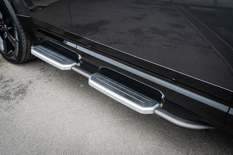 Land Rover 3.0 D250 MHEV X-Dynamic HSE SUV 5dr Diesel Auto 4WD Euro 6 (s/s) (250 ps)