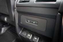 Land Rover 3.0 D250 MHEV X-Dynamic HSE SUV 5dr Diesel Auto 4WD Euro 6 (s/s) (250 ps)