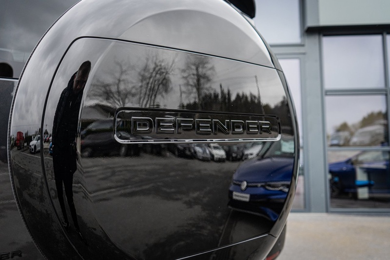 Land Rover 3.0 D250 MHEV X-Dynamic HSE SUV 5dr Diesel Auto 4WD Euro 6 (s/s) (250 ps)