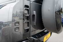 Land Rover 3.0 D250 MHEV X-Dynamic HSE SUV 5dr Diesel Auto 4WD Euro 6 (s/s) (250 ps)