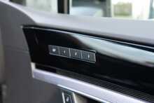 Volkswagen 3.0 TDI V6 Black Edition SUV 5dr Diesel Tiptronic 4Motion Euro 6 (s/s) (286 ps)