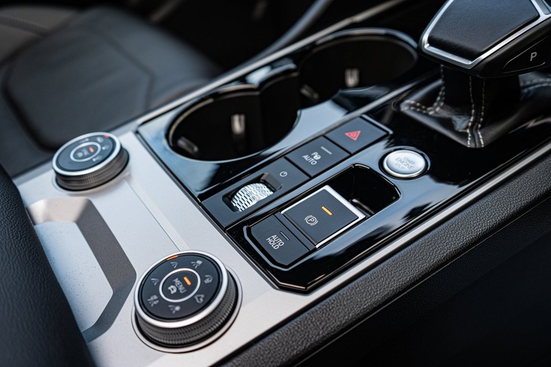 Volkswagen 3.0 TDI V6 Black Edition SUV 5dr Diesel Tiptronic 4Motion Euro 6 (s/s) (286 ps)