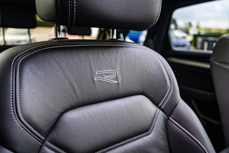 Volkswagen 3.0 TDI V6 Black Edition SUV 5dr Diesel Tiptronic 4Motion Euro 6 (s/s) (286 ps)