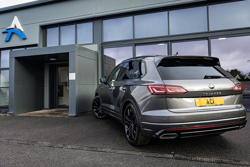 Volkswagen 3.0 TDI V6 Black Edition SUV 5dr Diesel Tiptronic 4Motion Euro 6 (s/s) (286 ps)