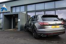 Volkswagen 3.0 TDI V6 Black Edition SUV 5dr Diesel Tiptronic 4Motion Euro 6 (s/s) (286 ps)