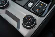 Volkswagen 3.0 TDI V6 Black Edition SUV 5dr Diesel Tiptronic 4Motion Euro 6 (s/s) (286 ps)