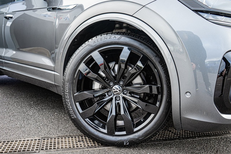 Volkswagen 3.0 TDI V6 Black Edition SUV 5dr Diesel Tiptronic 4Motion Euro 6 (s/s) (286 ps)