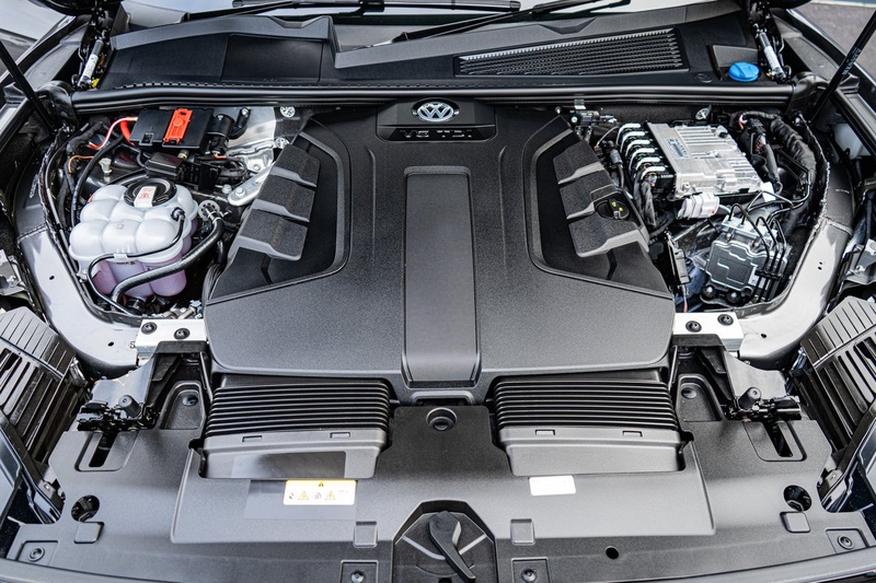 Volkswagen 3.0 TDI V6 Black Edition SUV 5dr Diesel Tiptronic 4Motion Euro 6 (s/s) (286 ps)