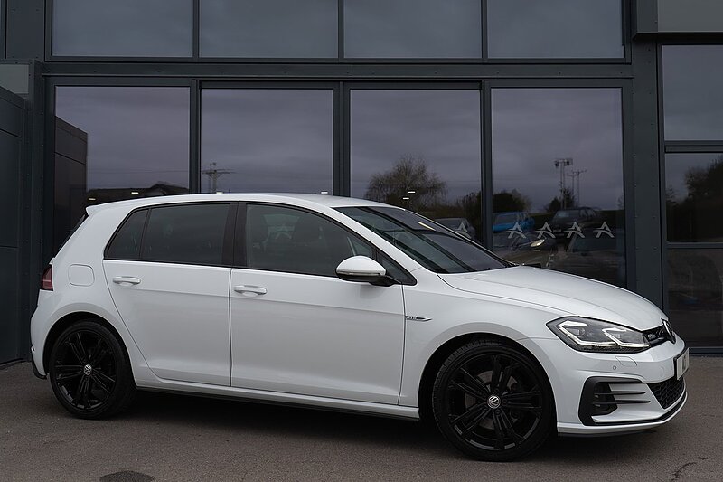 Volkswagen GTD Hatchback 2 DSG Diesel