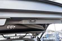 Land Rover 3.0 D300 MHEV R-Dynamic HSE SUV 5dr Diesel Auto 4WD Euro 6 (s/s) (300 ps)