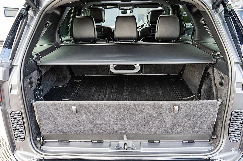 Land Rover 3.0 D300 MHEV R-Dynamic HSE SUV 5dr Diesel Auto 4WD Euro 6 (s/s) (300 ps)