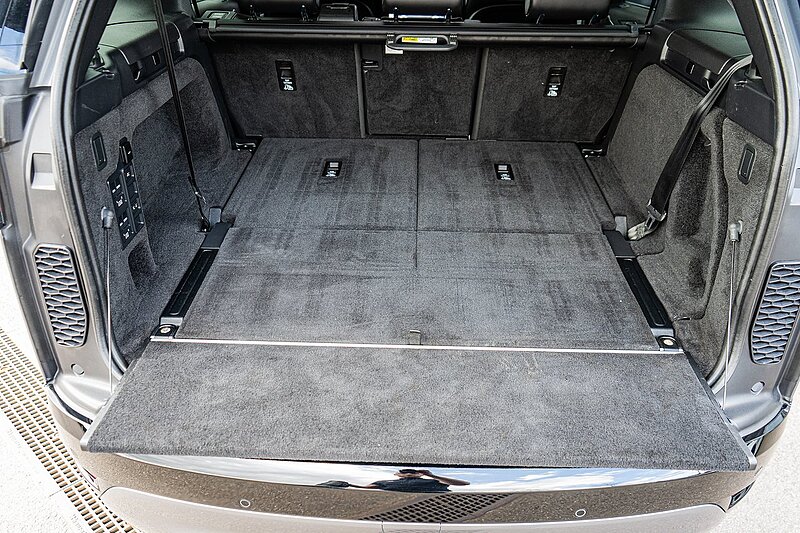 Land Rover 3.0 D300 MHEV R-Dynamic HSE SUV 5dr Diesel Auto 4WD Euro 6 (s/s) (300 ps)