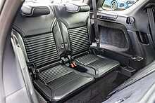 Land Rover 3.0 D300 MHEV R-Dynamic HSE SUV 5dr Diesel Auto 4WD Euro 6 (s/s) (300 ps)