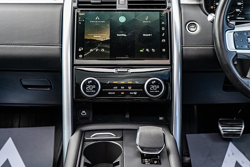 Land Rover 3.0 D300 MHEV R-Dynamic HSE SUV 5dr Diesel Auto 4WD Euro 6 (s/s) (300 ps)