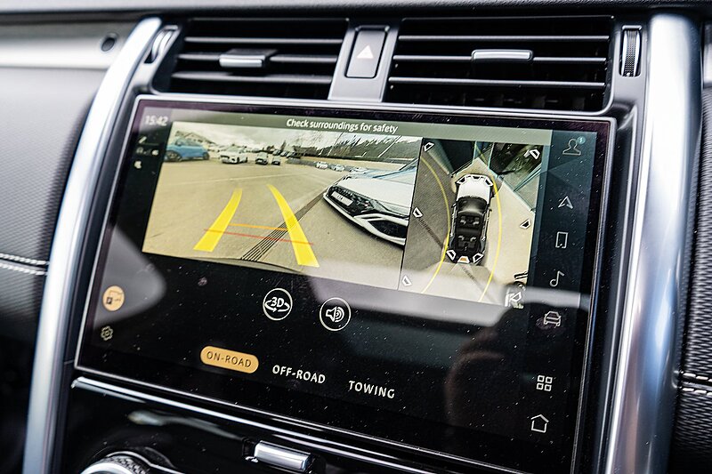 Land Rover 3.0 D300 MHEV R-Dynamic HSE SUV 5dr Diesel Auto 4WD Euro 6 (s/s) (300 ps)