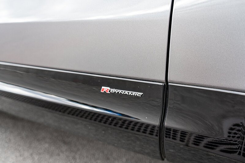 Land Rover 3.0 D300 MHEV R-Dynamic HSE SUV 5dr Diesel Auto 4WD Euro 6 (s/s) (300 ps)