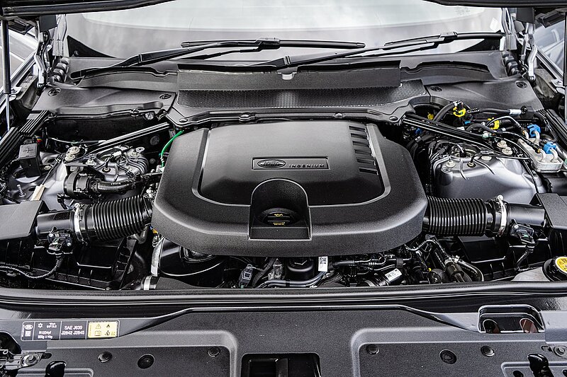 Land Rover 3.0 D300 MHEV R-Dynamic HSE SUV 5dr Diesel Auto 4WD Euro 6 (s/s) (300 ps)