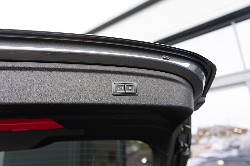 Audi 2.0 TFSI Vorsprung Sportback 5dr Petrol S Tronic quattro Euro 6 (s/s) (310 ps)