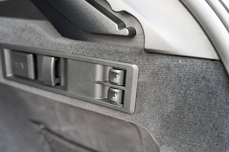 BMW 3.0 330d M xDrive Sport Pro Edition Touring 5dr Diesel Auto xDrive Euro 6 (s/s) (265 ps)