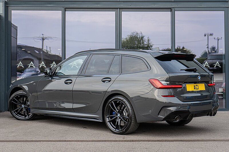 BMW 3.0 330d M xDrive Sport Pro Edition Touring 5dr Diesel Auto xDrive Euro 6 (s/s) (265 ps)